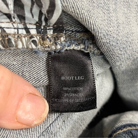 White House black market ladies light wash boot cut jeans size 6 - Picture 5 of 5